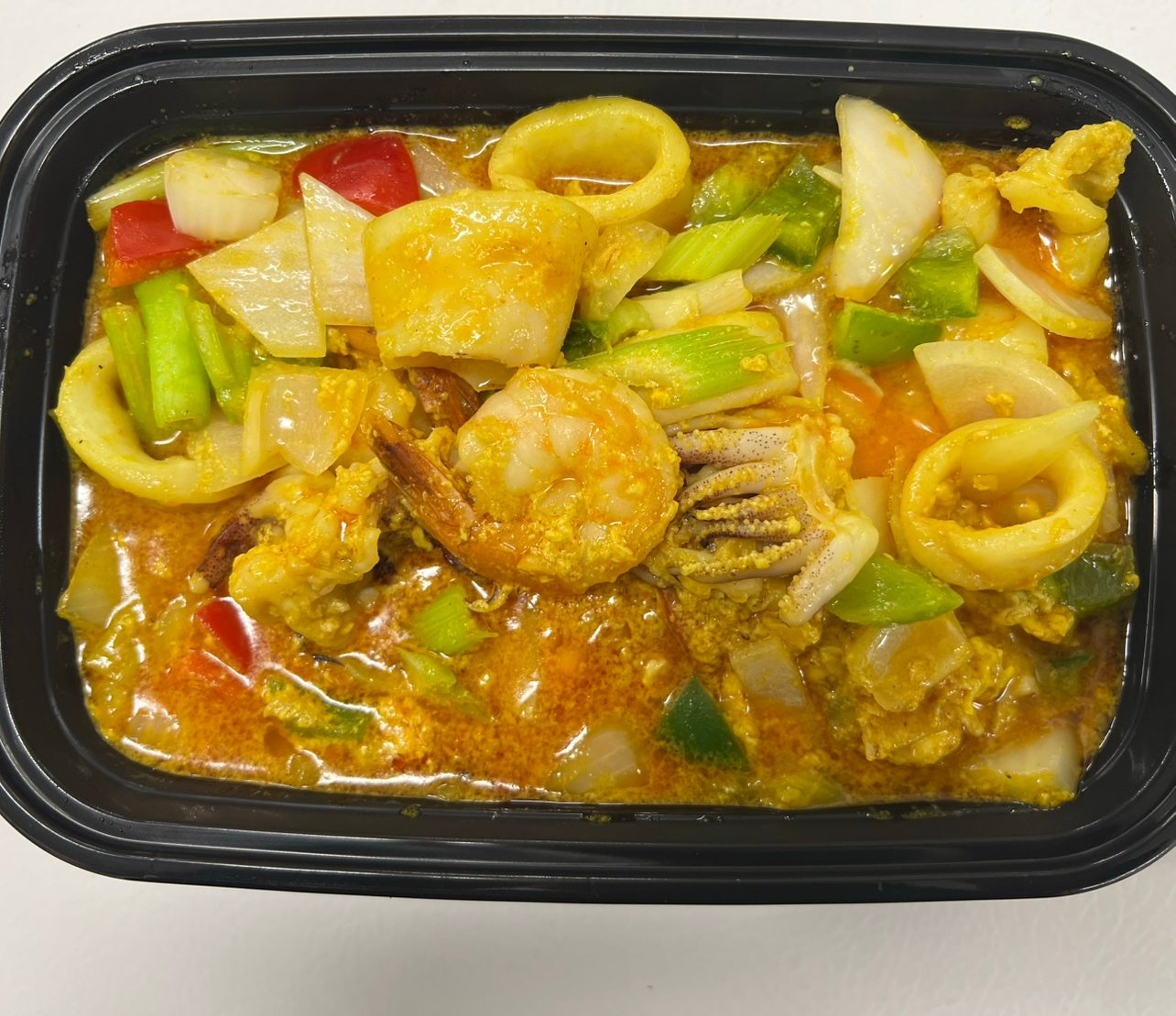 L7. Thai Shrimp / Squids Scampi Curry.